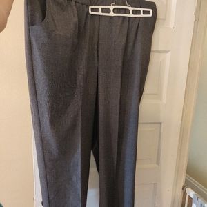 BOGO Sag Harbor gray textured dress pants/ trousers